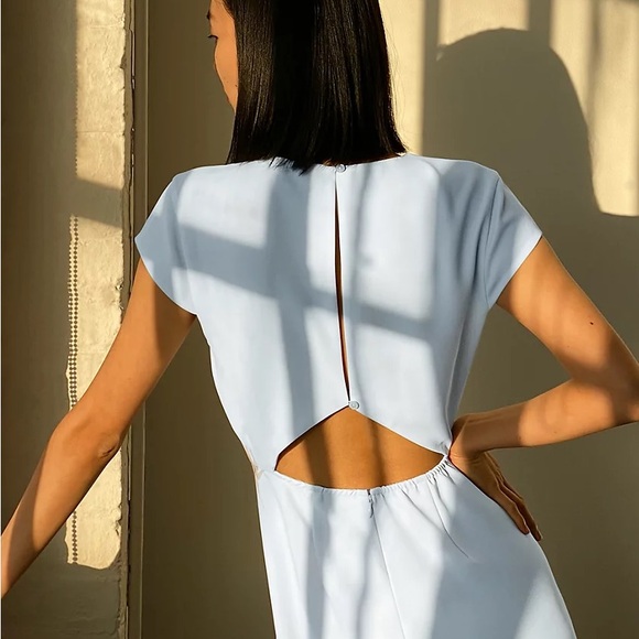 Babaton Aritzia Hamptons Dress - side leg slit, flowy, elegant - Picture 6 of 9